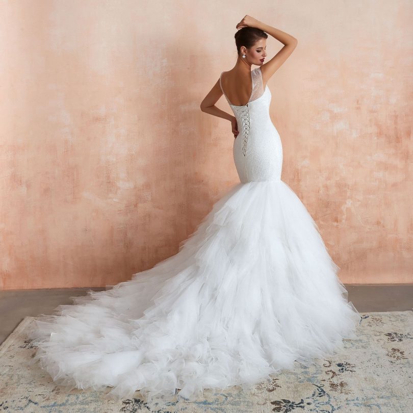 New Fishtail Skirt Wedding Dress - Image 4